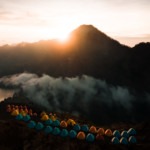 vue aérienne en drone Sommet volcan RInjani sur l'ile de lombok en Indonésie