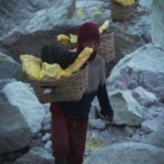 vue arienne drone du volcan actif connu pour sa lave bleue kawah ijen en Indonésie