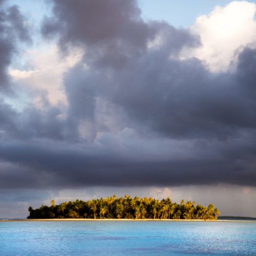 tahiti atoll Vue depuis la Guesthouse de coconut beach Tikehau en Polynésie française