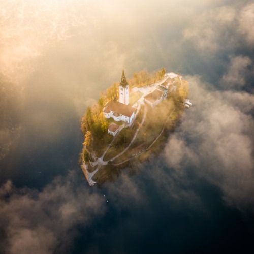 l'île sur le lake bled slovénie